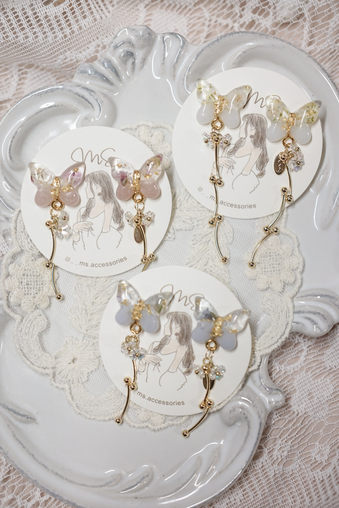 蝴蝶花花垂吊耳環