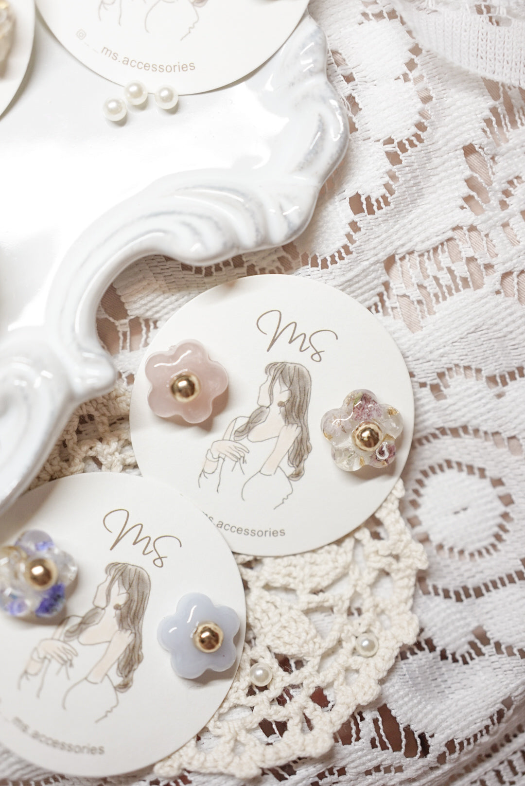 可愛脹卜卜花花型耳環