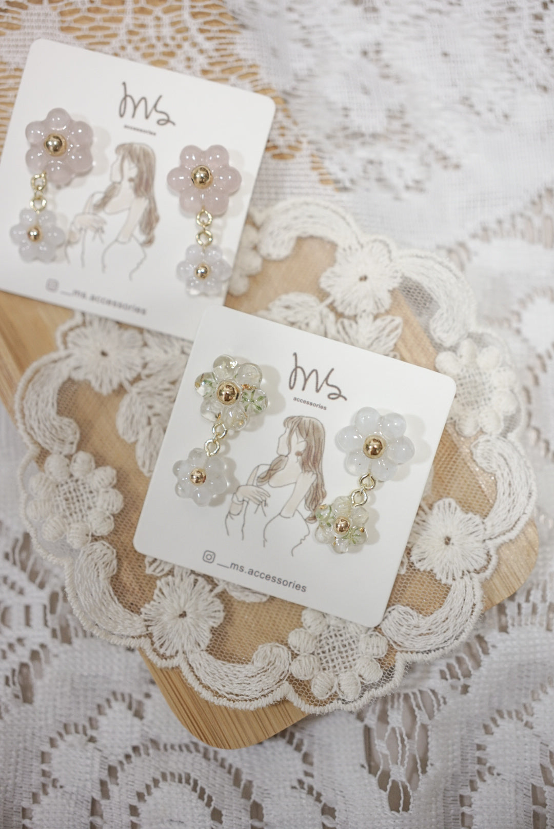 可愛波堤花花垂吊耳環