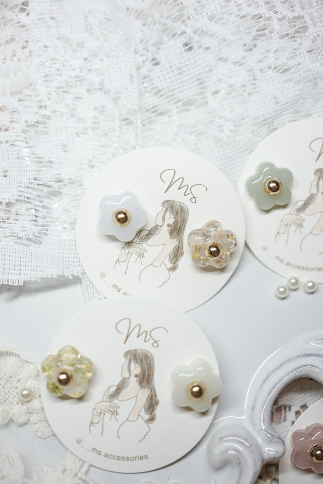 可愛脹卜卜花花型耳環