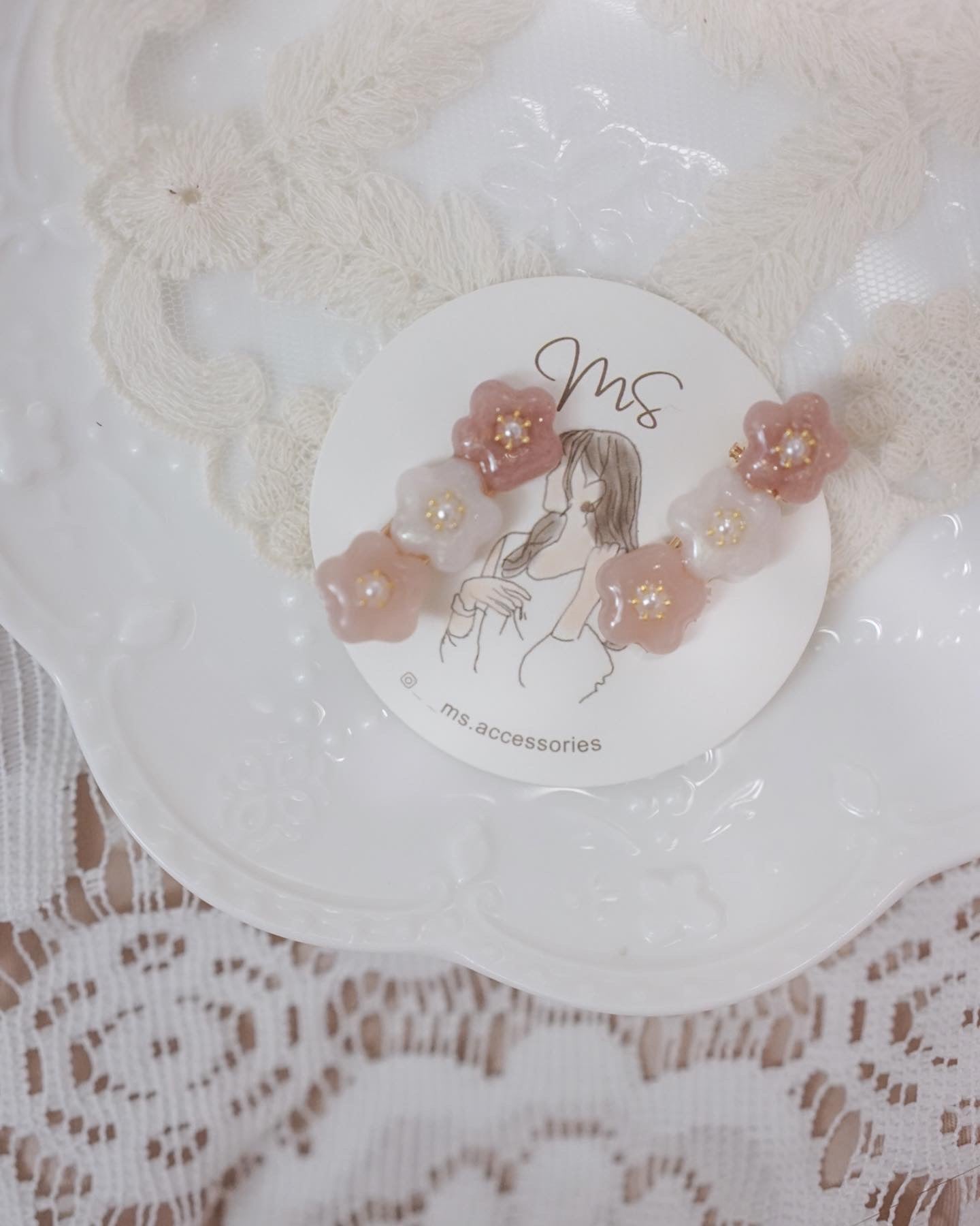 透明花花串小對夾 (一對兩隻)