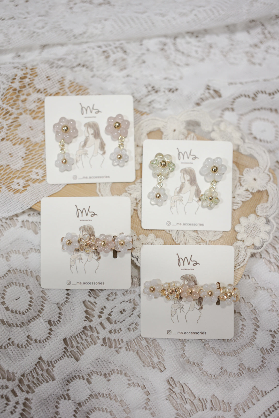 可愛波堤花花垂吊耳環